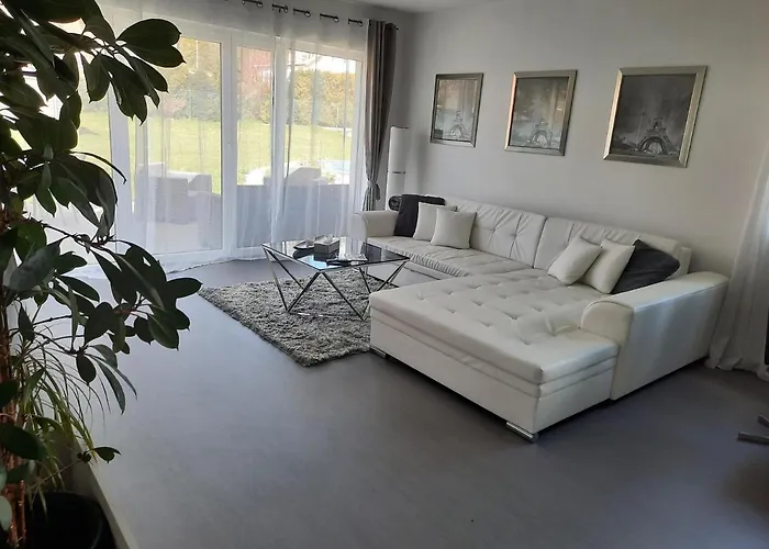 Ela Vilova بيت للعطل Skalná