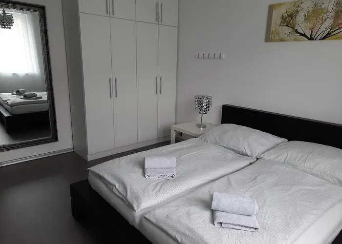Ela Vilova Skalná